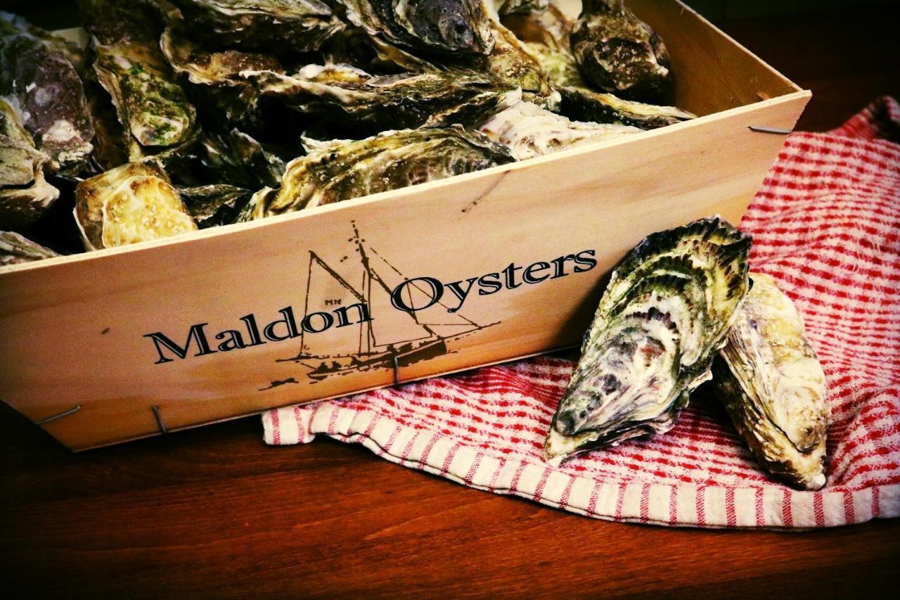 The Oyster Smack Hotel Burnham-on-Crouch Eksteriør billede