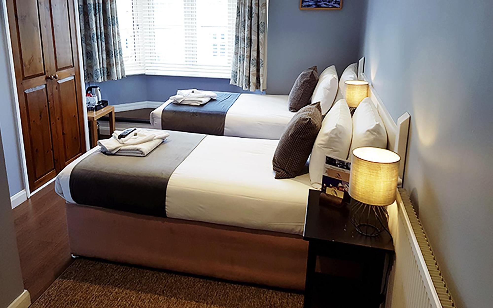 The Oyster Smack Hotel Burnham-on-Crouch Eksteriør billede