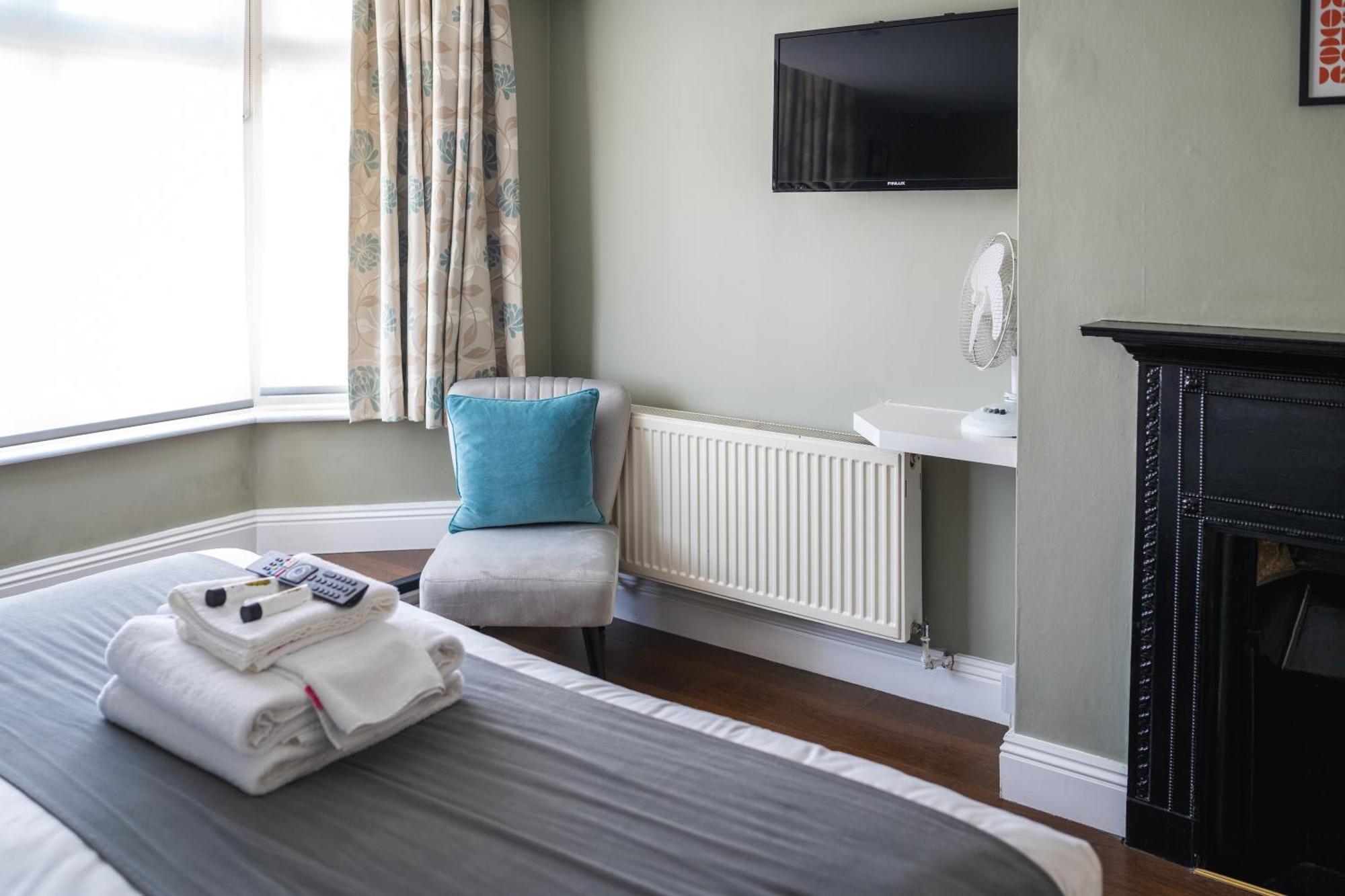 The Oyster Smack Hotel Burnham-on-Crouch Eksteriør billede