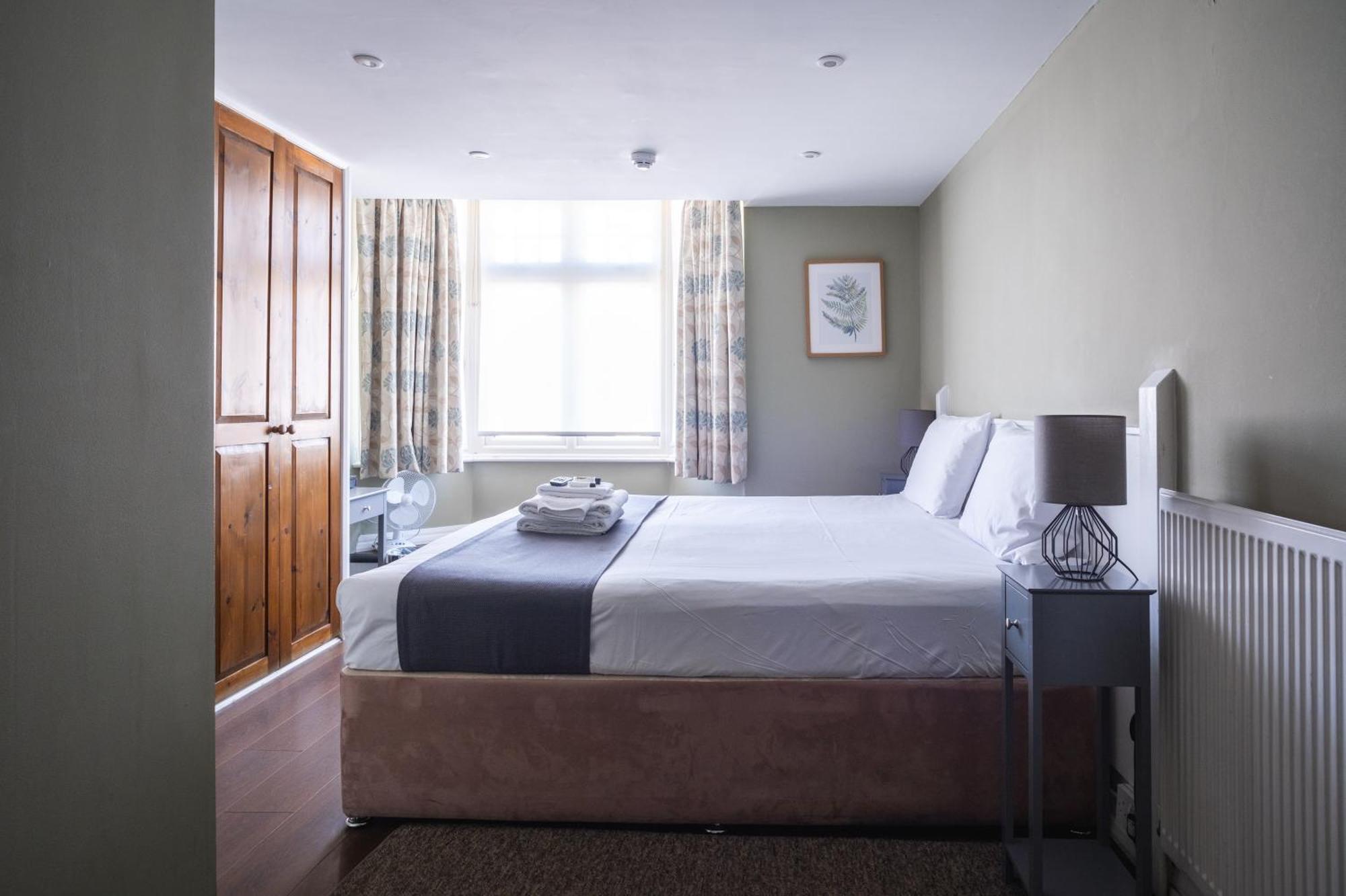 The Oyster Smack Hotel Burnham-on-Crouch Eksteriør billede